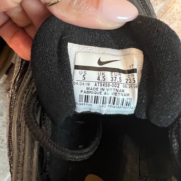 Air max 97, size U.S. 5, barely worn. Ready to ship - Picture 8 of 9